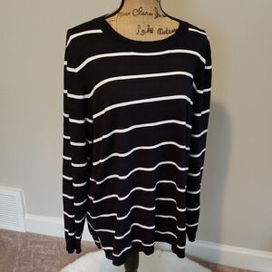 41 Hawthorn Black and White Long Sleeve Sweater